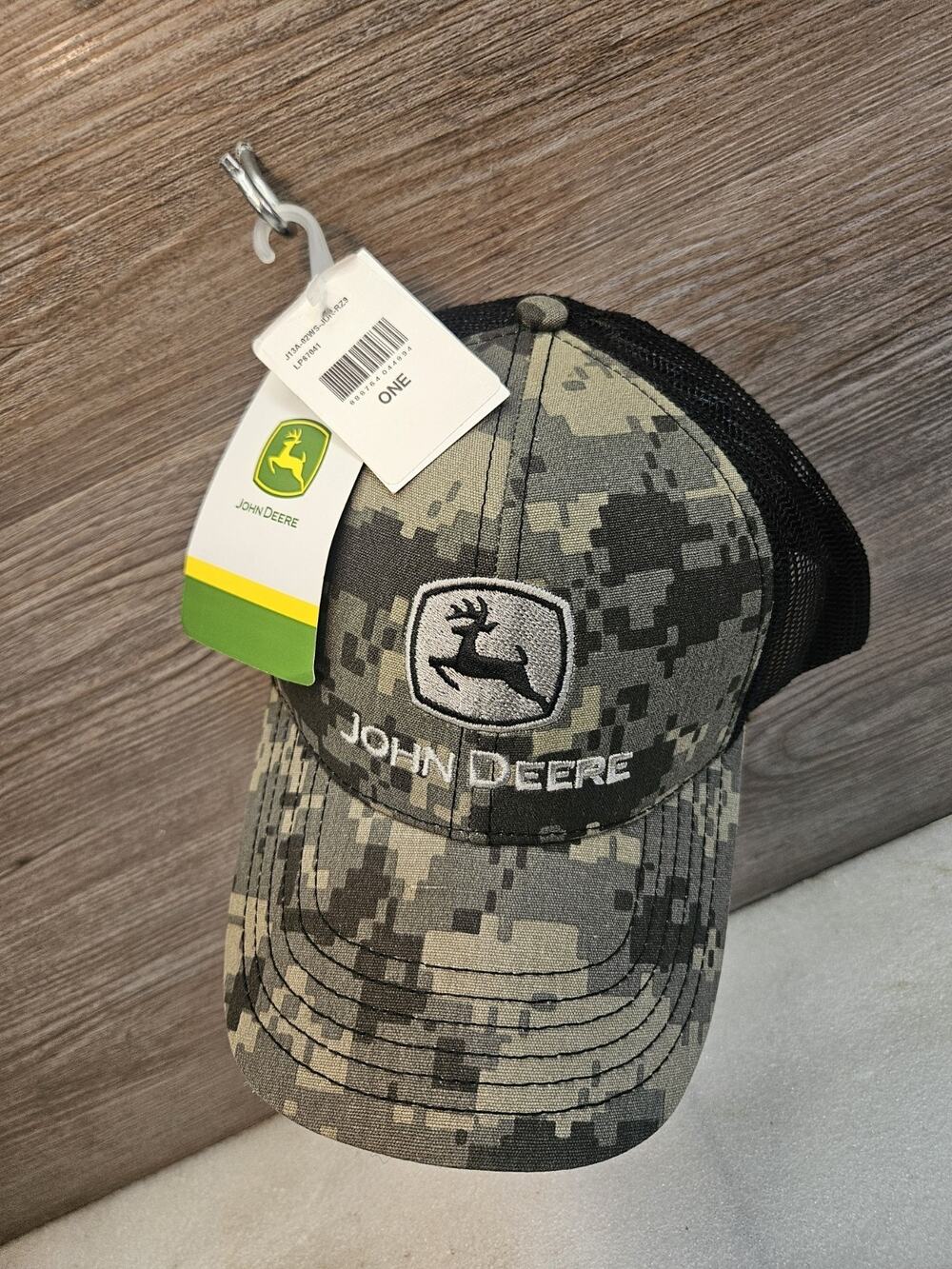NEW John Deere Black Digital Camo Twill Mesh Cap Hat LP67041